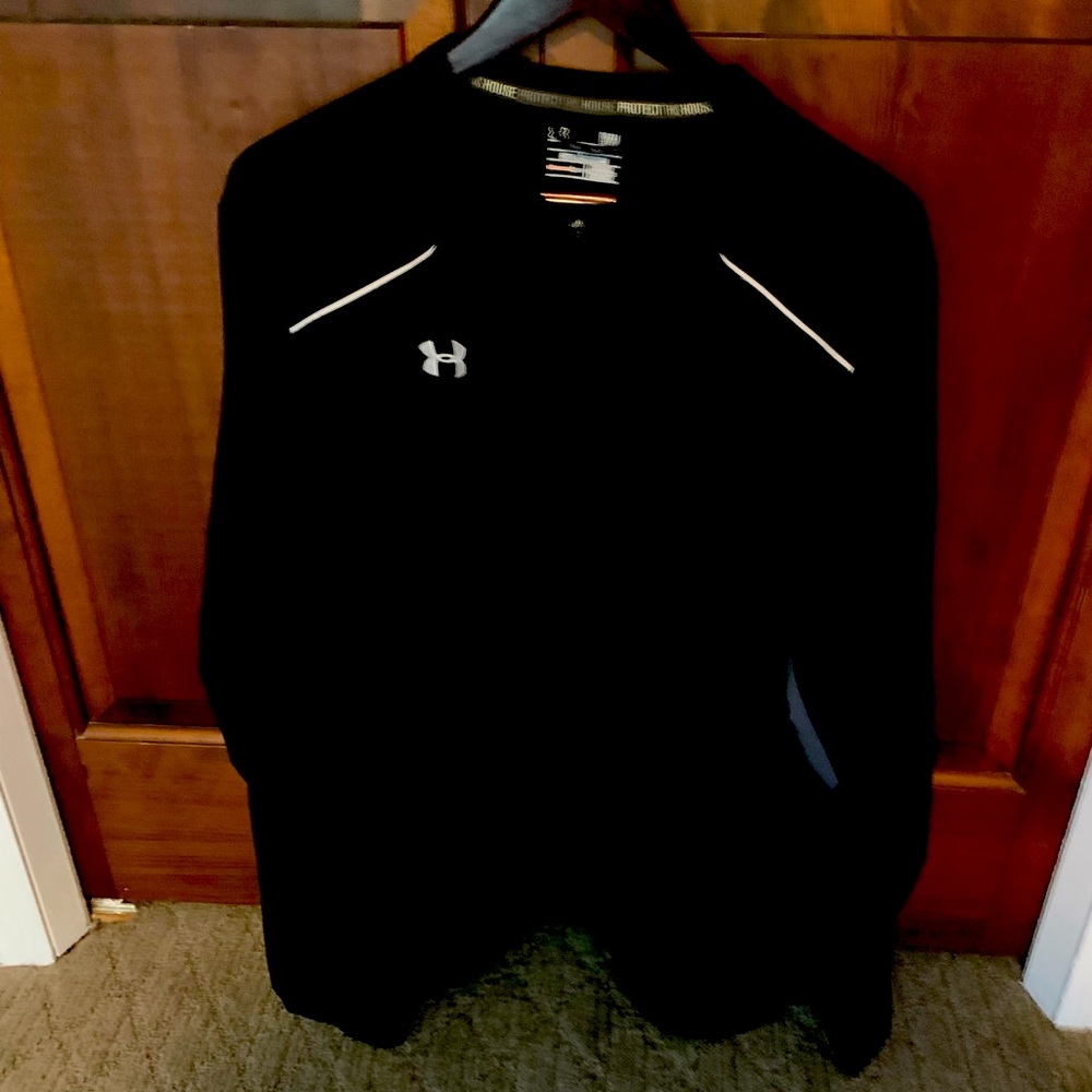 Under Armor Black Pullover Size L